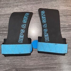 Reps & Sets CrossFit Grips Bundle